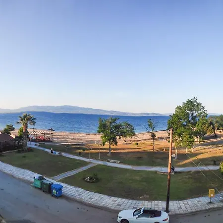 Jimmy's מלון דירות 4*