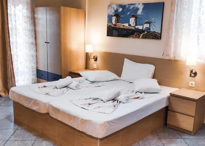 Jimmy's Apartahotel 4*